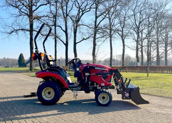 Yanmar SA 222 HST met minloader voorlader - Afbeelding 6