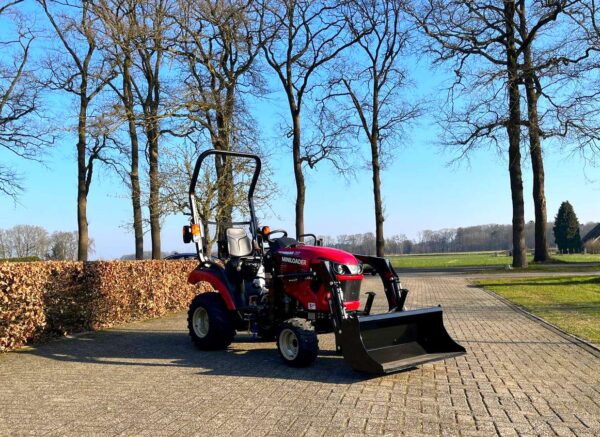 Yanmar SA 222 HST met minloader voorlader - Afbeelding 4