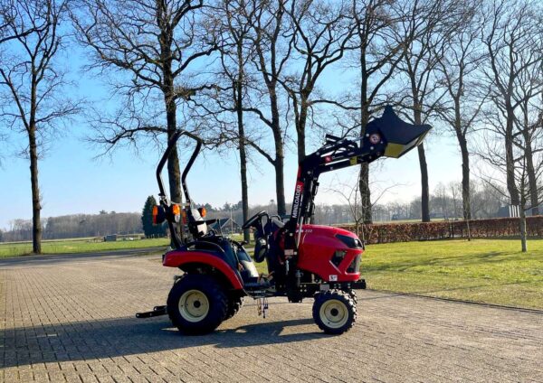 Yanmar SA 222 HST met minloader voorlader - Afbeelding 16