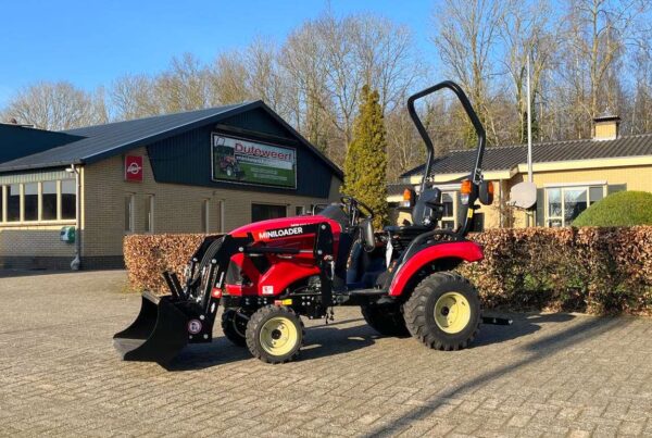 Yanmar SA 222 HST met minloader voorlader - Afbeelding 10